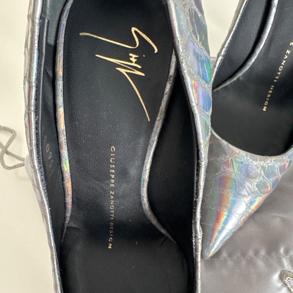 GIUSEPPE Zanotti Silver Iridescent Size 5 -4.25” Heels with Dust Cover - Picture 11 of 17